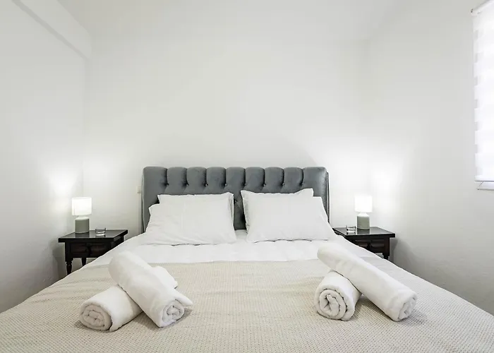 Family In The Centre Of *